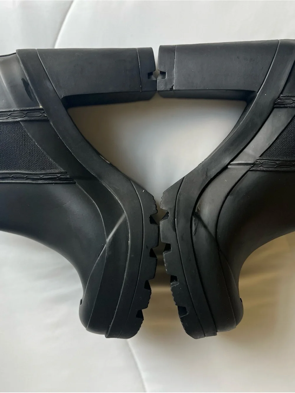 Hunter Women’s Original Chelsea Heel Boot size 9